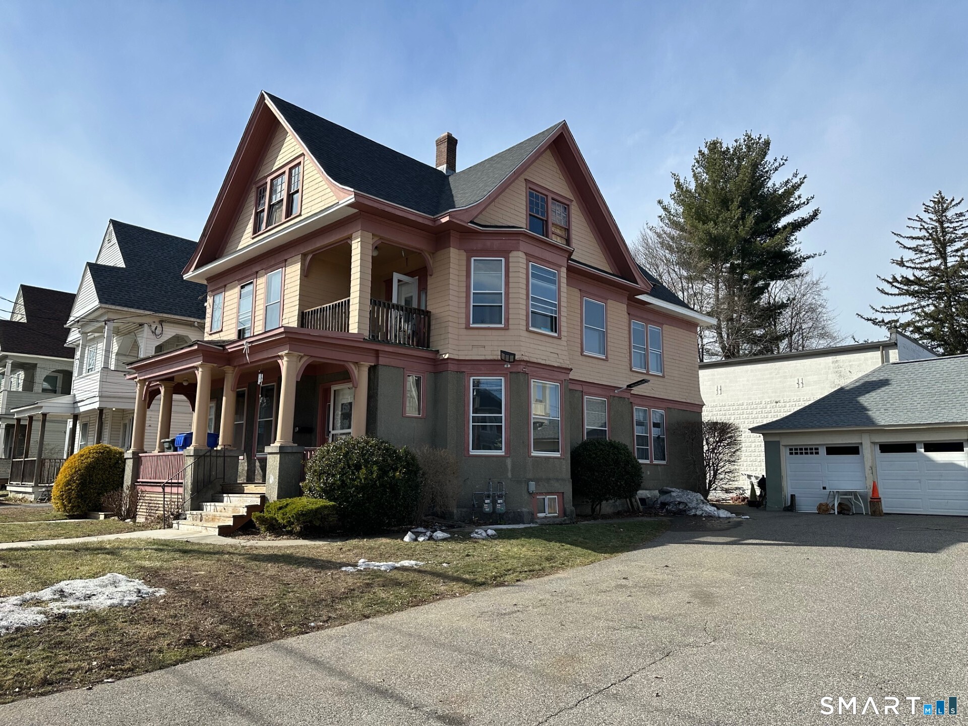 18 Taylor Street Torrington, CT 06790 - Photo 2 of 17 a front view of a house