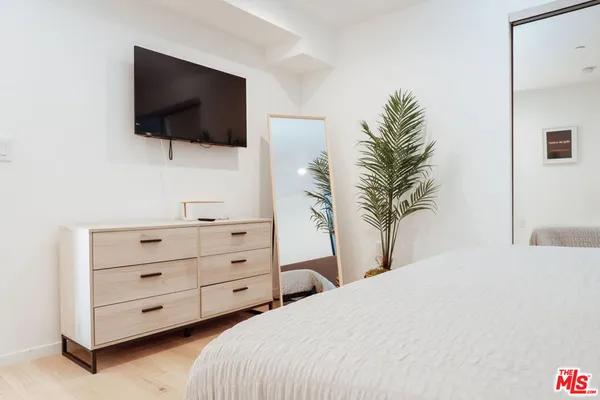 $20,000 | 115 Park Place, Venice, CA 90291