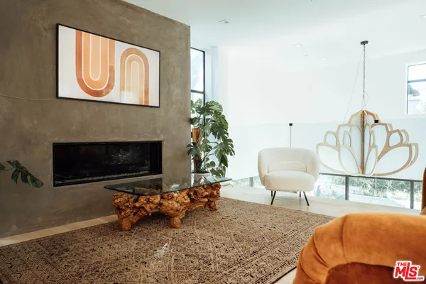 $20,000 | 115 Park Place, Venice, CA 90291