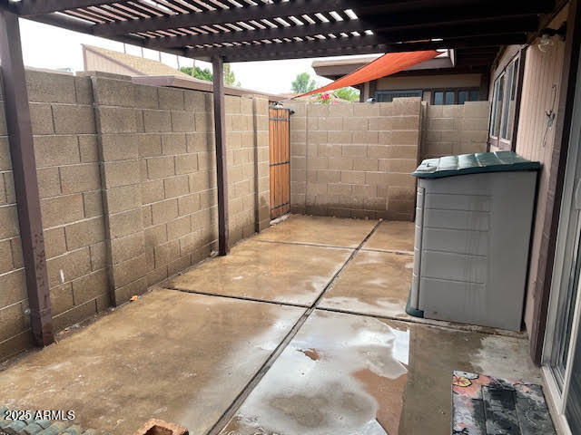 1827 East Kirkland Lane, Unit D Tempe, AZ 85288 - Photo 16 of 21 a bathroom with a shower