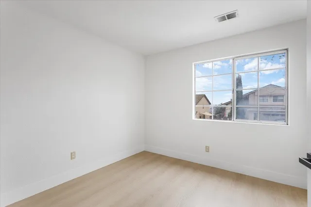 a view of utility room