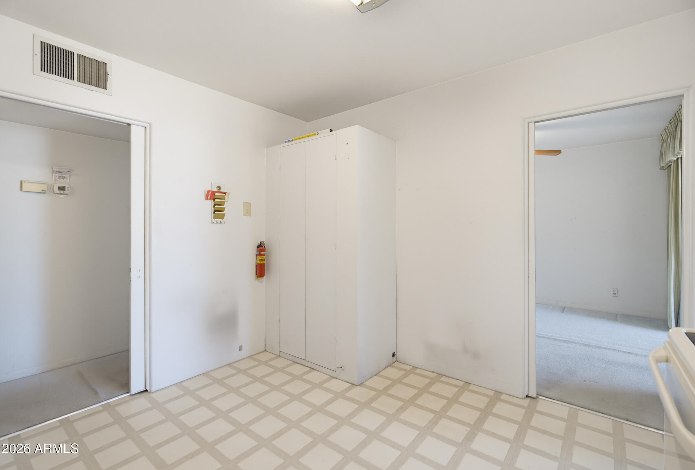 1720 West Rovey Avenue Phoenix, AZ 85015 - Photo 16 of 51 1720 W Rovey Ave-19