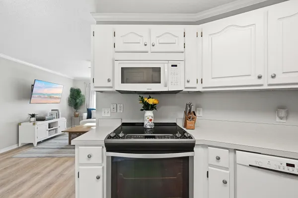 $315,000 | 986 John Wayne Circle, Fort Walton Beach, FL 32547