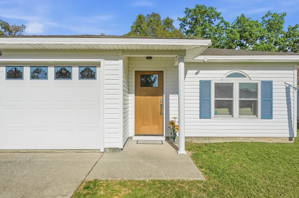 $315,000 | 986 John Wayne Circle, Fort Walton Beach, FL 32547