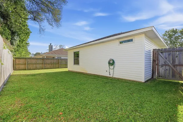 $315,000 | 986 John Wayne Circle, Fort Walton Beach, FL 32547