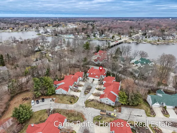 $788,000 | 16919 Landing Lane, Spring Lake, MI 49456