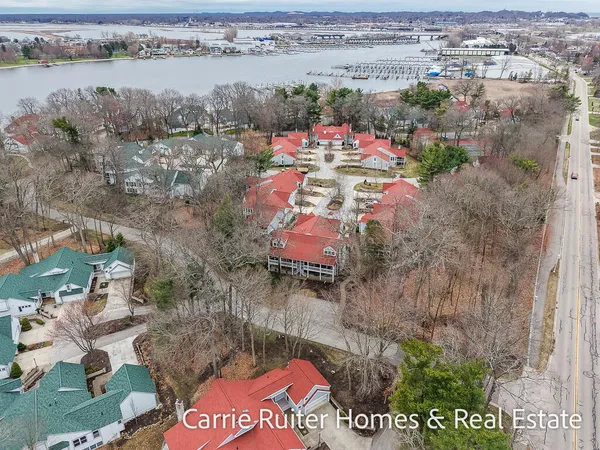 $788,000 | 16919 Landing Lane, Spring Lake, MI 49456