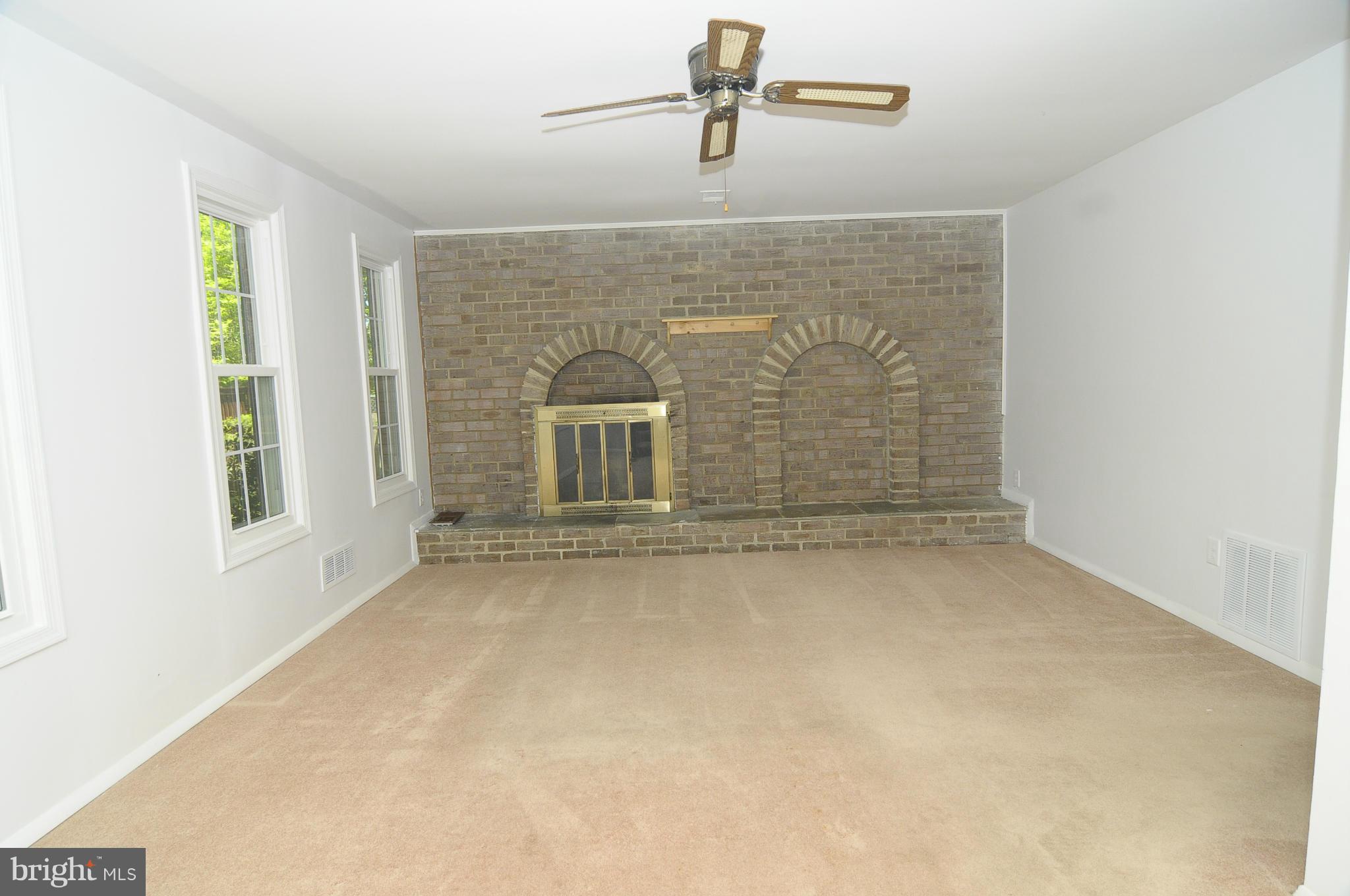 14321 Piccadilly Road Silver Spring, MD 20906 - Photo 13 of 30 Family Room