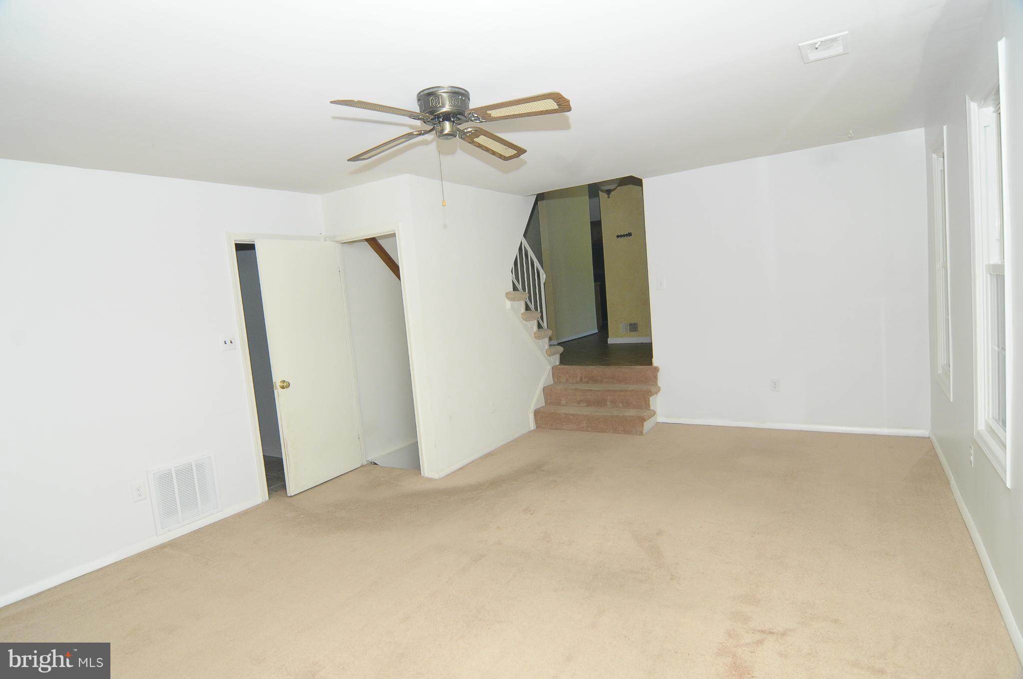 14321 Piccadilly Road Silver Spring, MD 20906 - Photo 14 of 30 Family Room