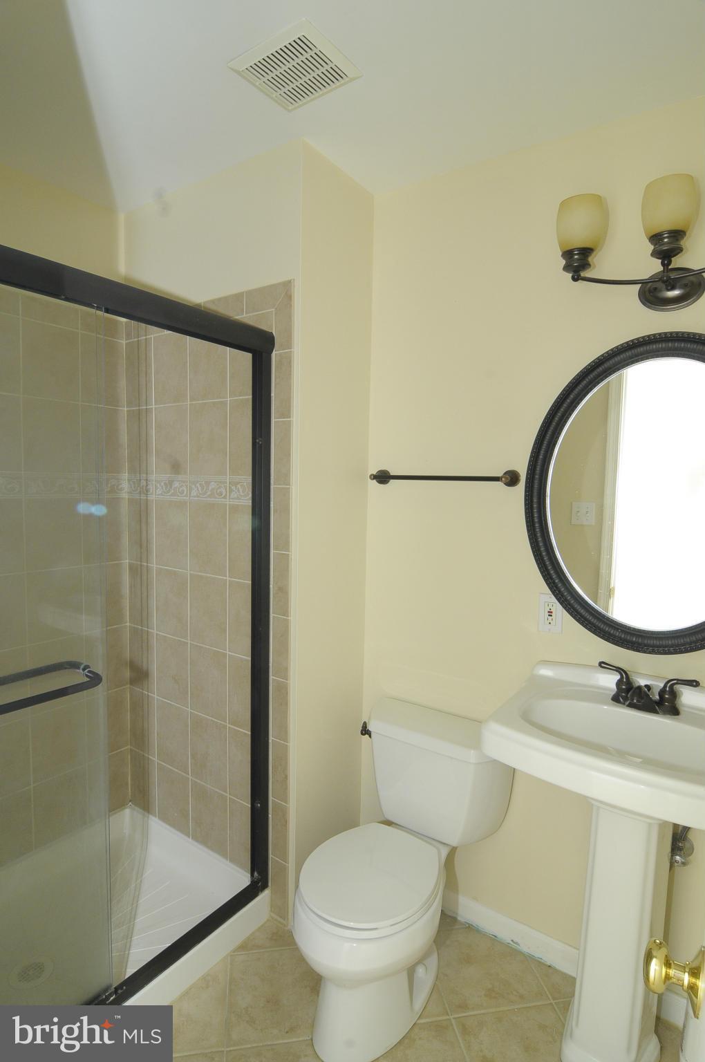 14321 Piccadilly Road Silver Spring, MD 20906 - Photo 18 of 30 Bath (Master)