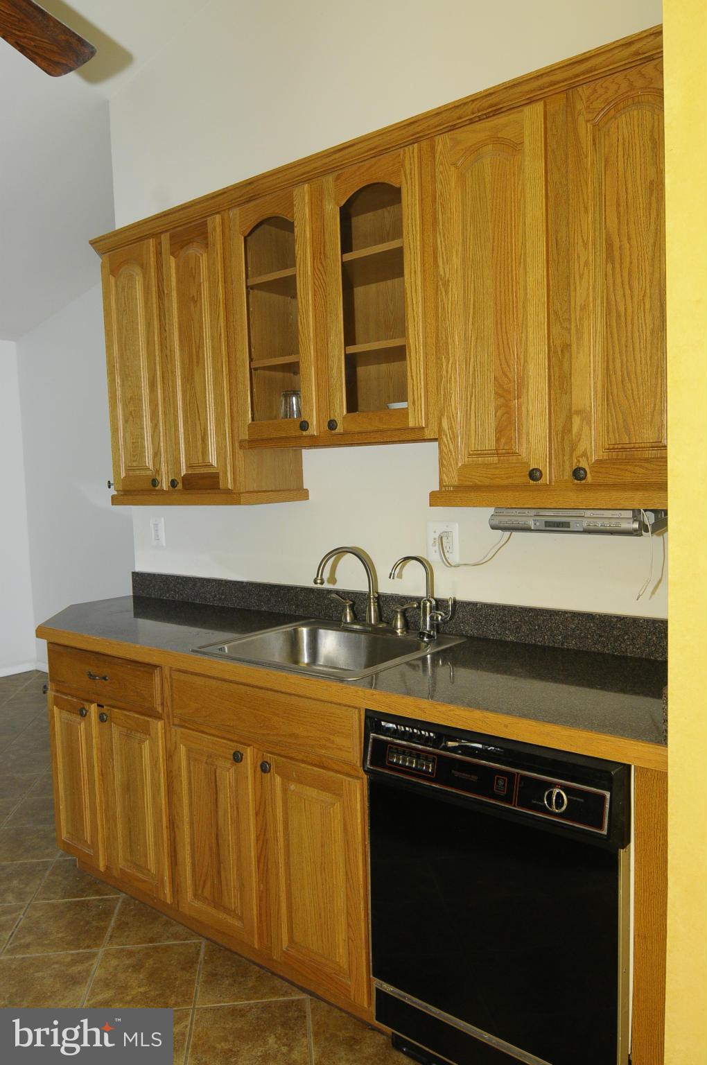 14321 Piccadilly Road Silver Spring, MD 20906 - Photo 8 of 30 Kitchen