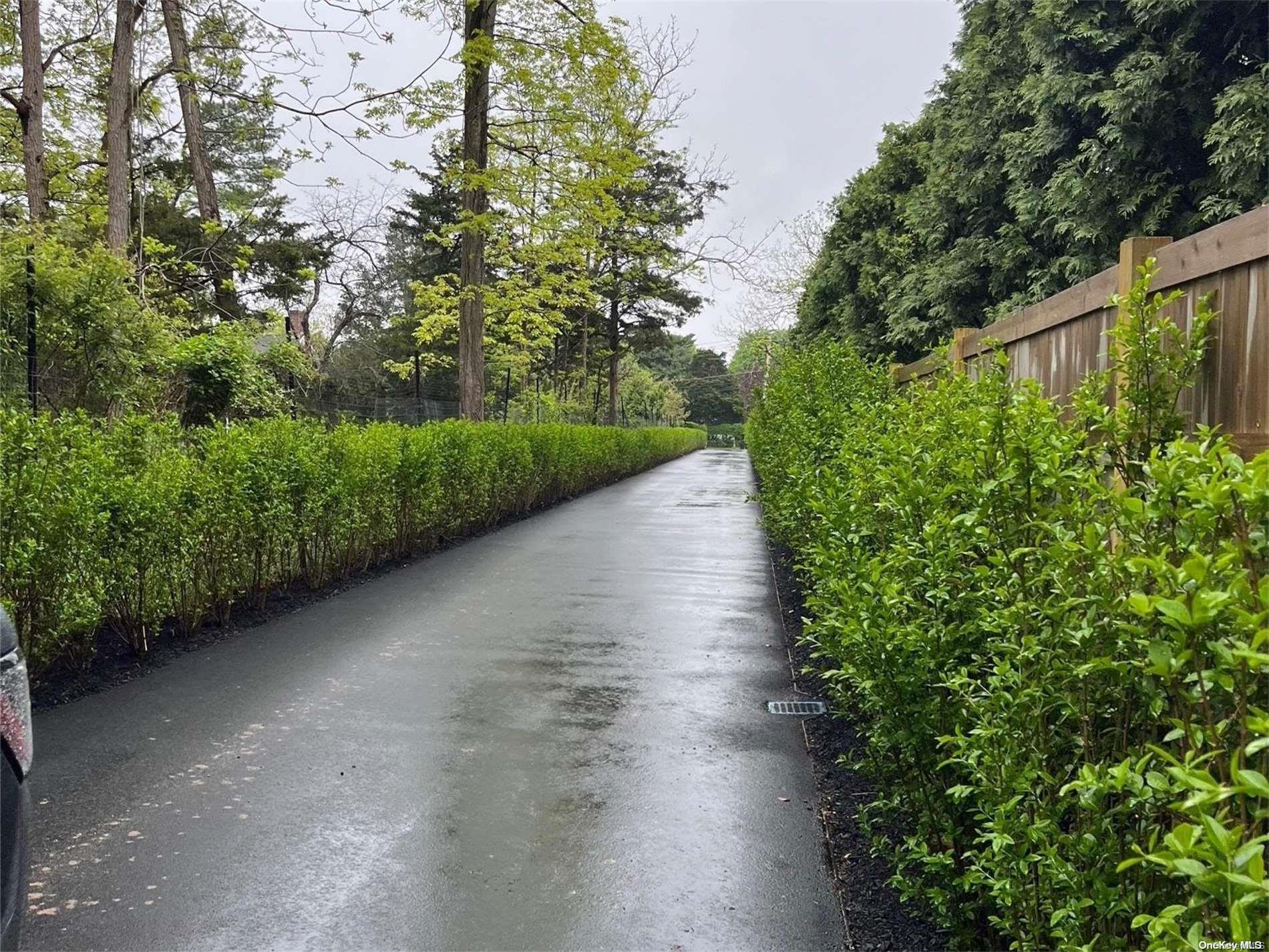 293 Beaver Dam Road Brookhaven, NY 11719 - Photo 2 of 33 Driveway