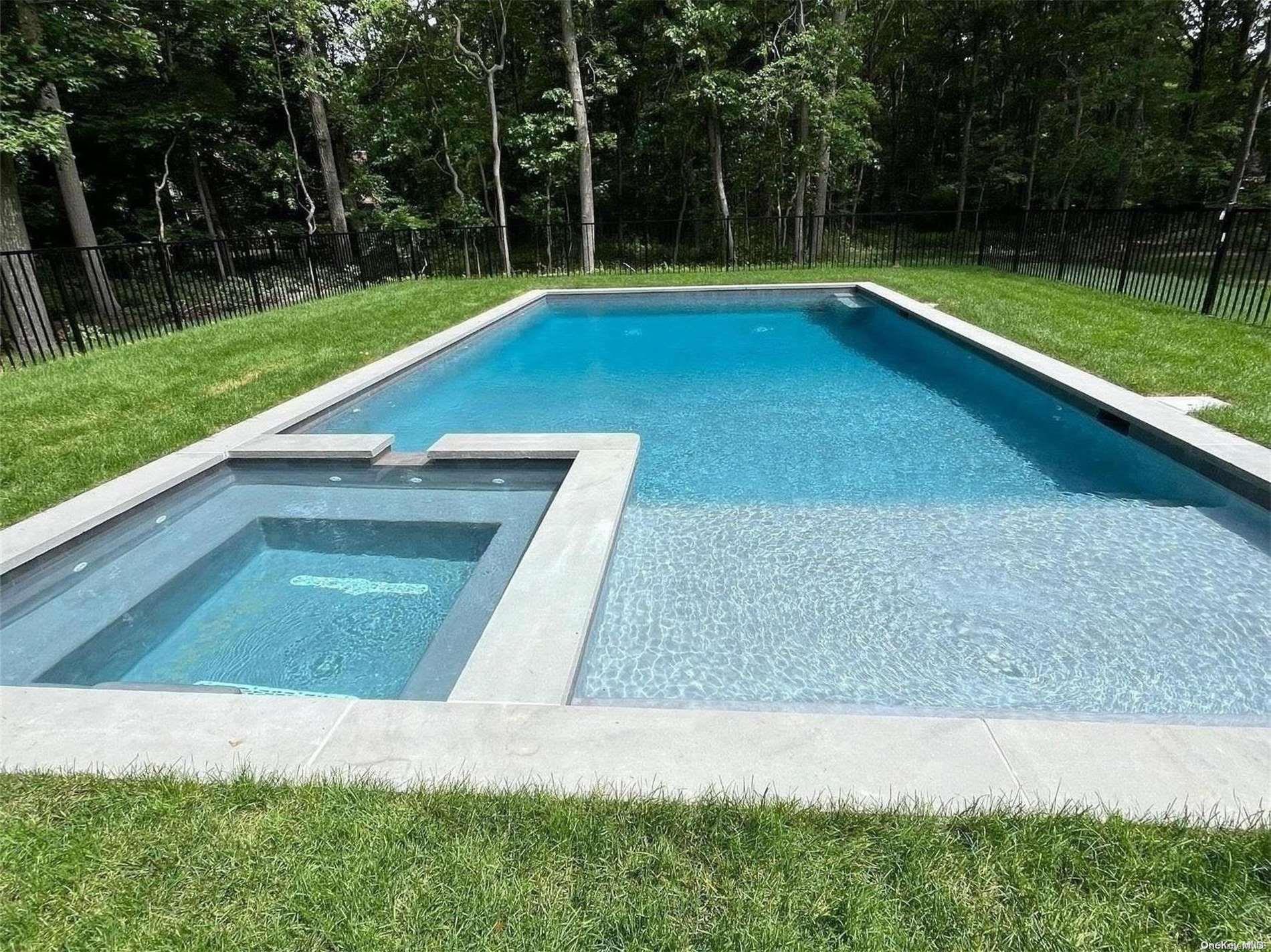 293 Beaver Dam Road Brookhaven, NY 11719 - Photo 27 of 33