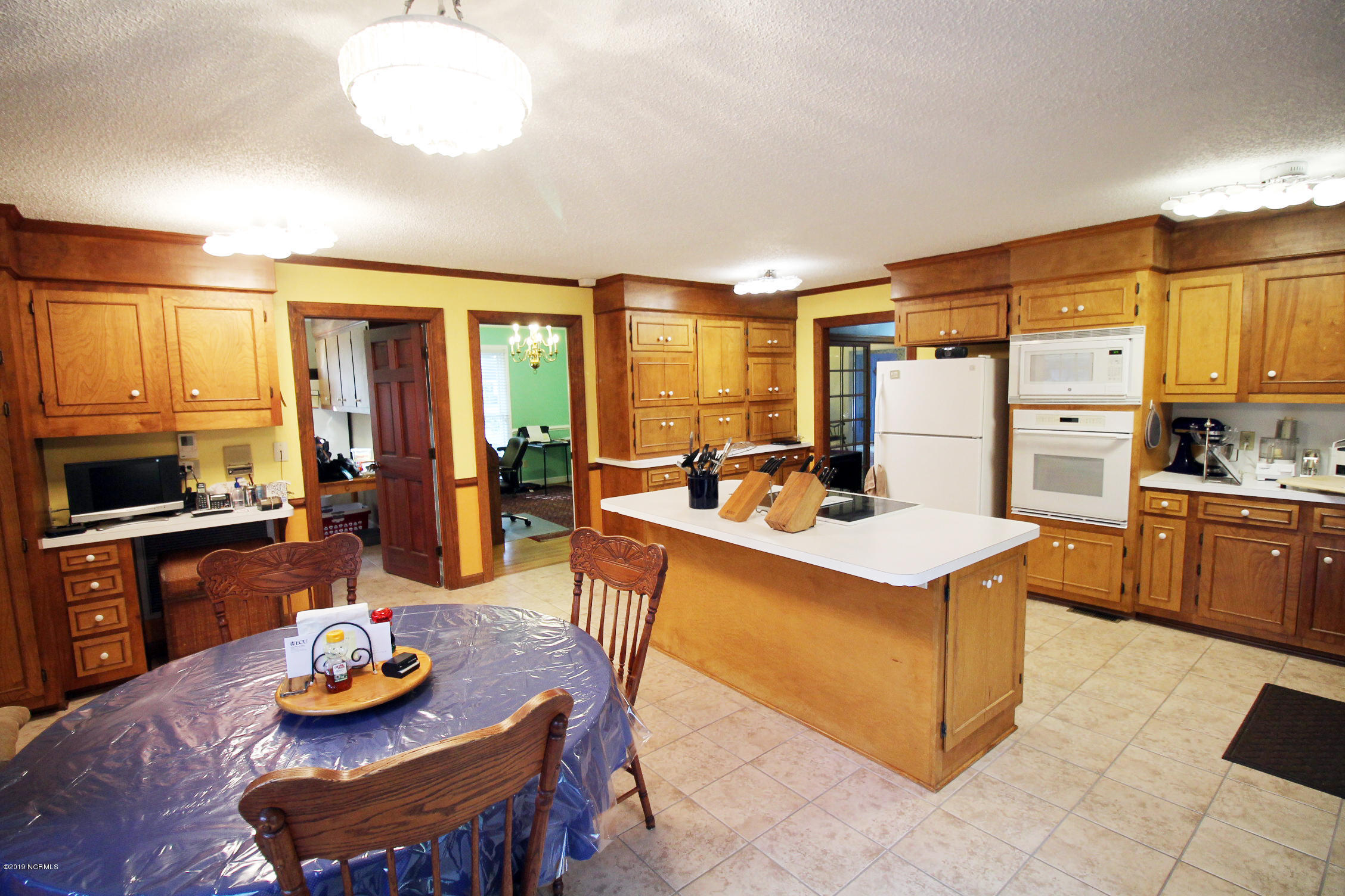110 South Reed Drive Washington, NC 27889 - Photo 15 of 43 9 kitchen