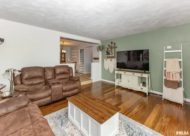 $280,000 | 11696 Co Highway 19, Cambridge, IL 61238