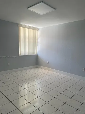 $1,950 | 1900 West 68th Street, Unit F307, Hialeah, FL 33014