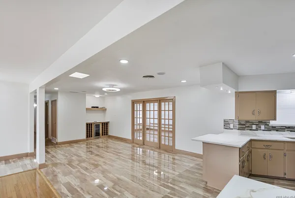 $3,500 | 351 Northridge Drive, San Antonio, TX 78209