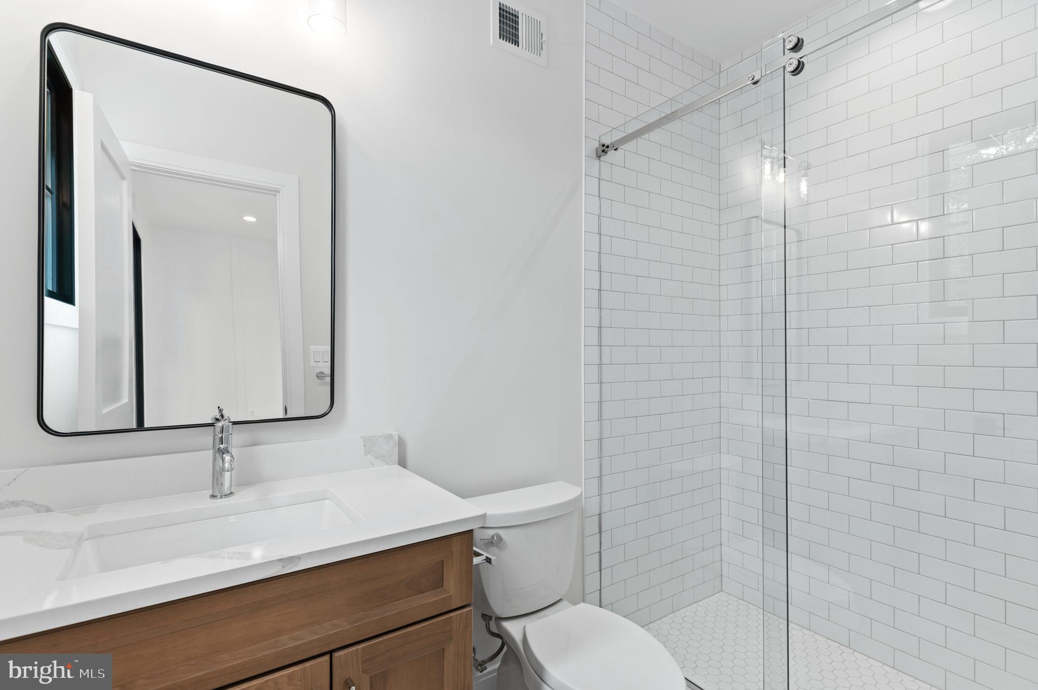 5820 Lenox Road Bethesda, MD 20817 - Photo 30 of 52