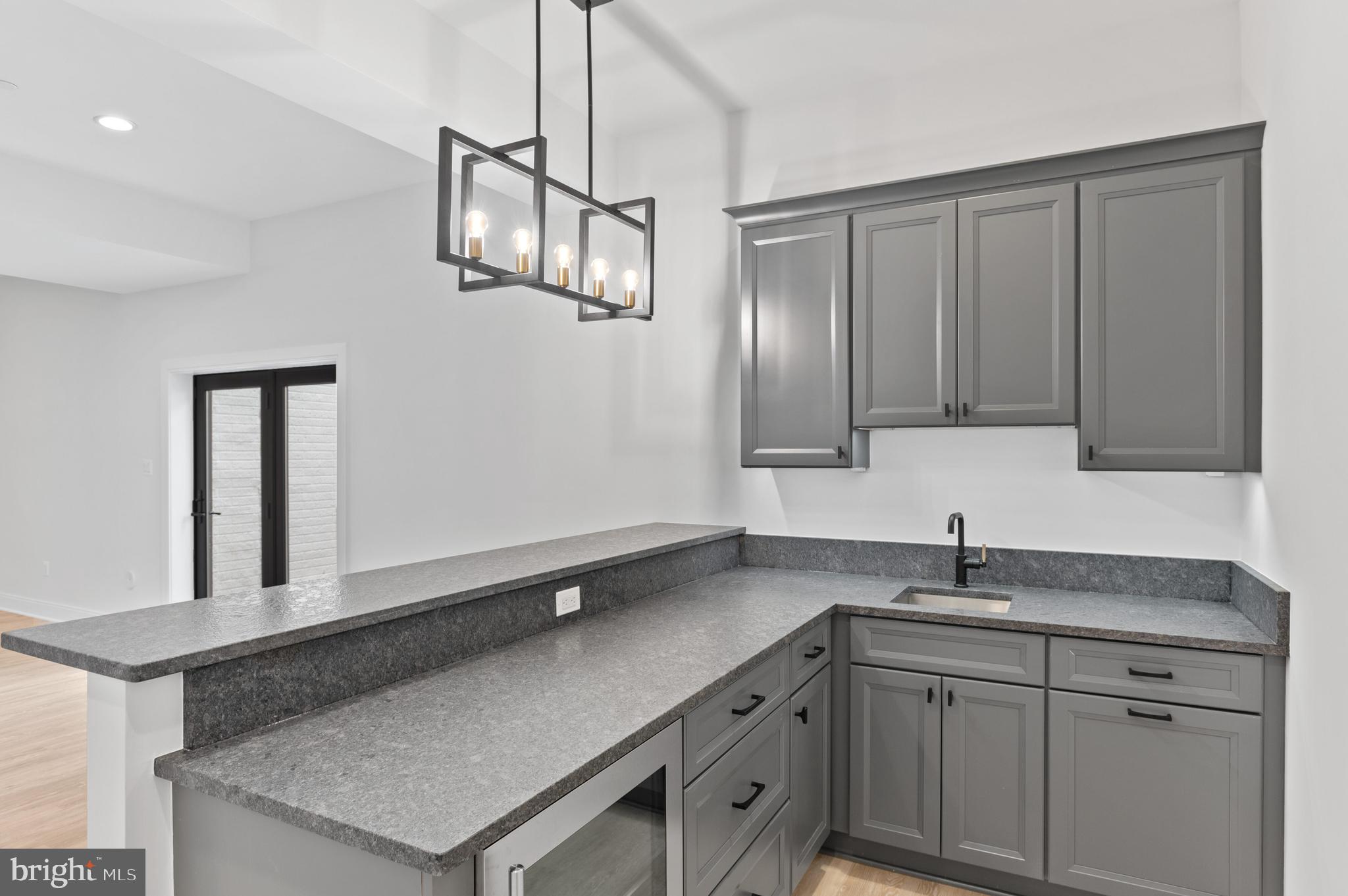 5820 Lenox Road Bethesda, MD 20817 - Photo 34 of 52