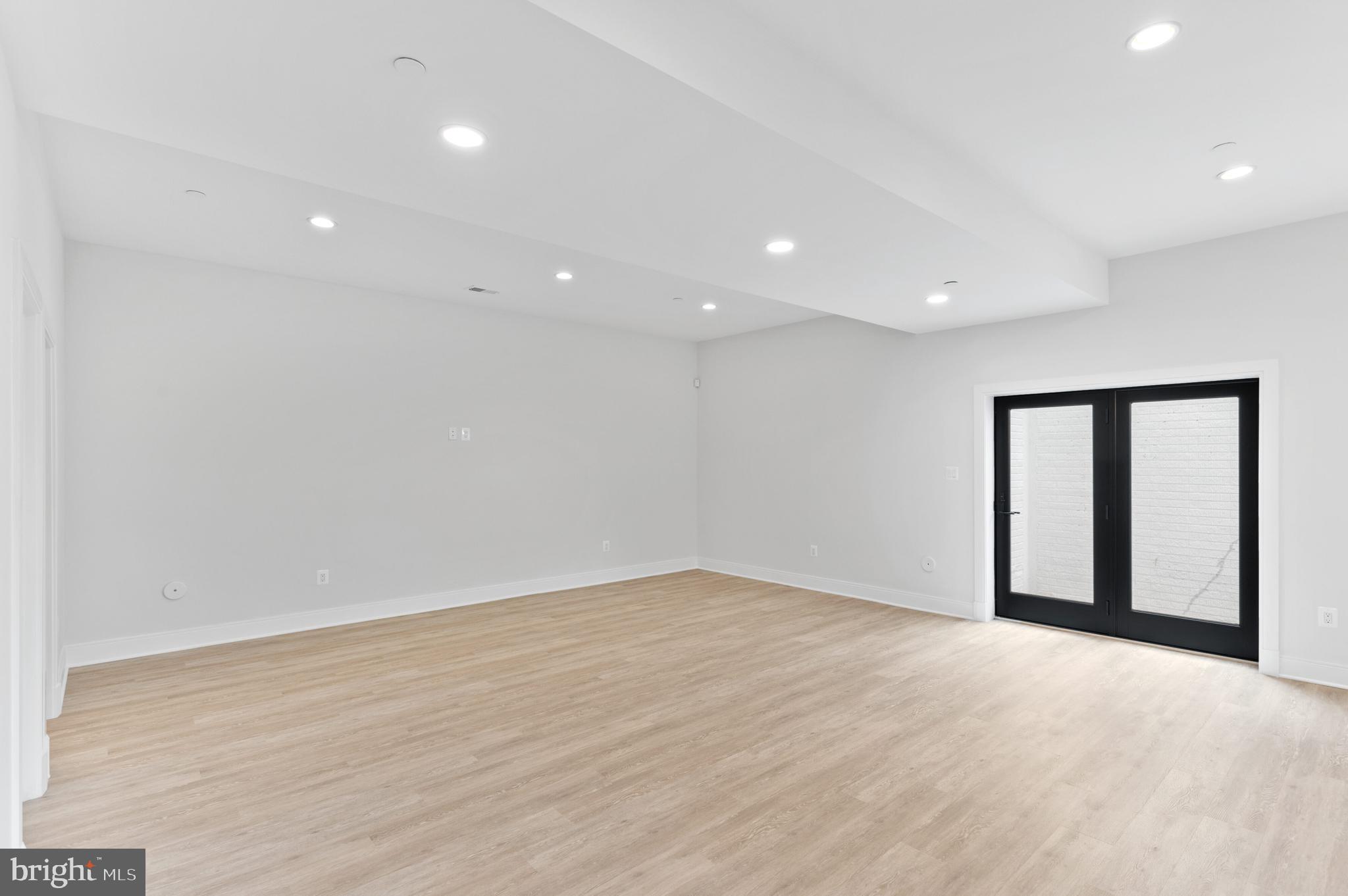 5820 Lenox Road Bethesda, MD 20817 - Photo 35 of 52