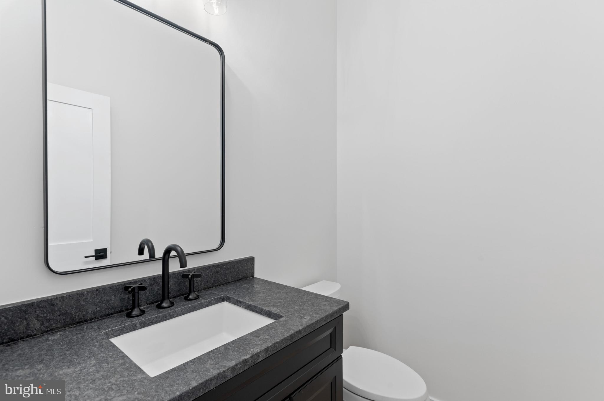 5820 Lenox Road Bethesda, MD 20817 - Photo 37 of 52