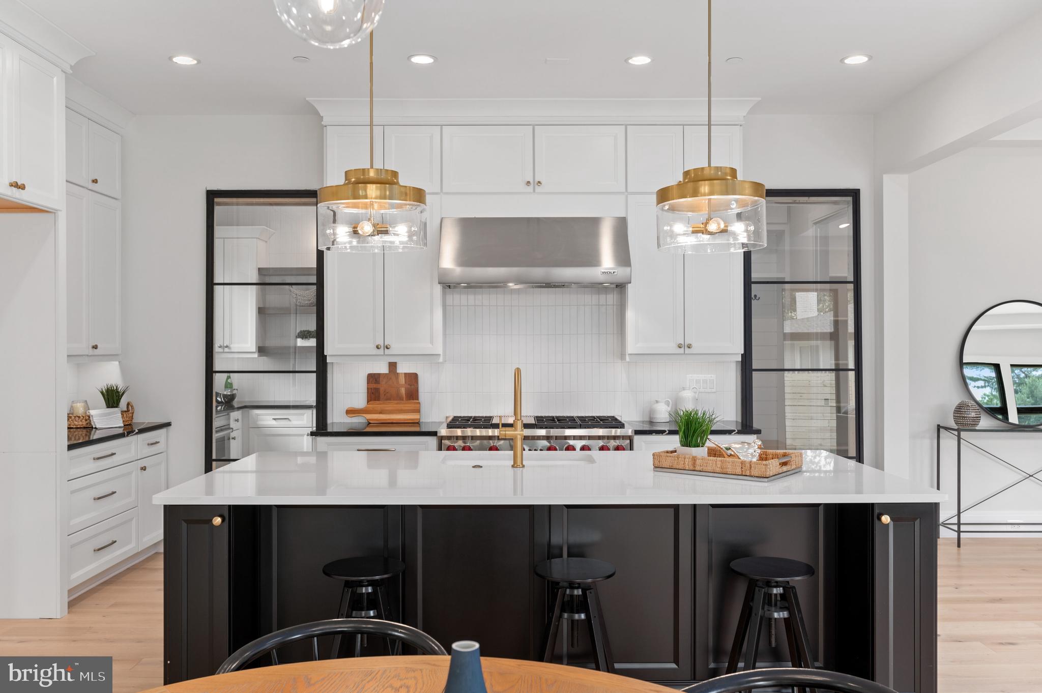 5820 Lenox Road Bethesda, MD 20817 - Photo 4 of 52