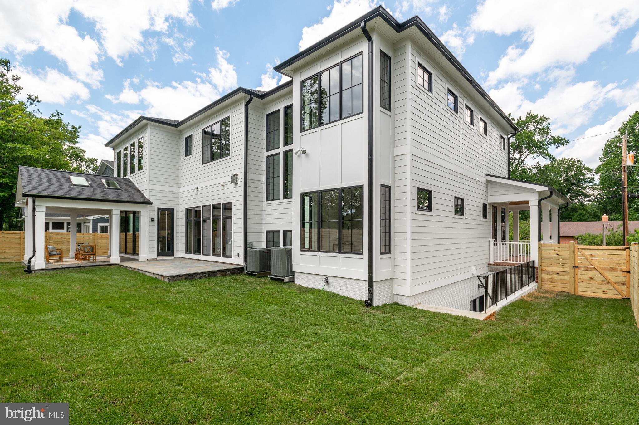 5820 Lenox Road Bethesda, MD 20817 - Photo 42 of 52