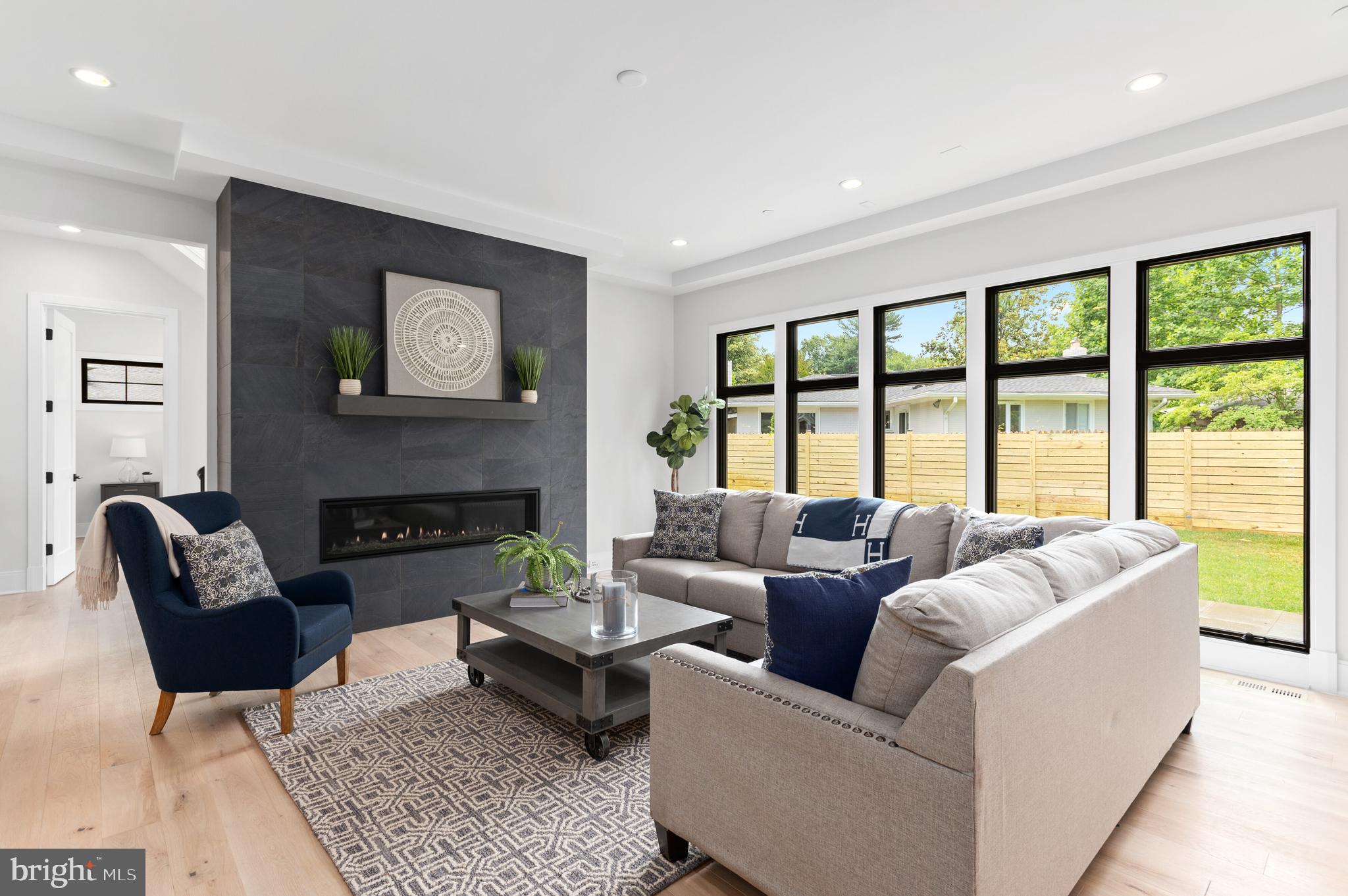 5820 Lenox Road Bethesda, MD 20817 - Photo 9 of 52