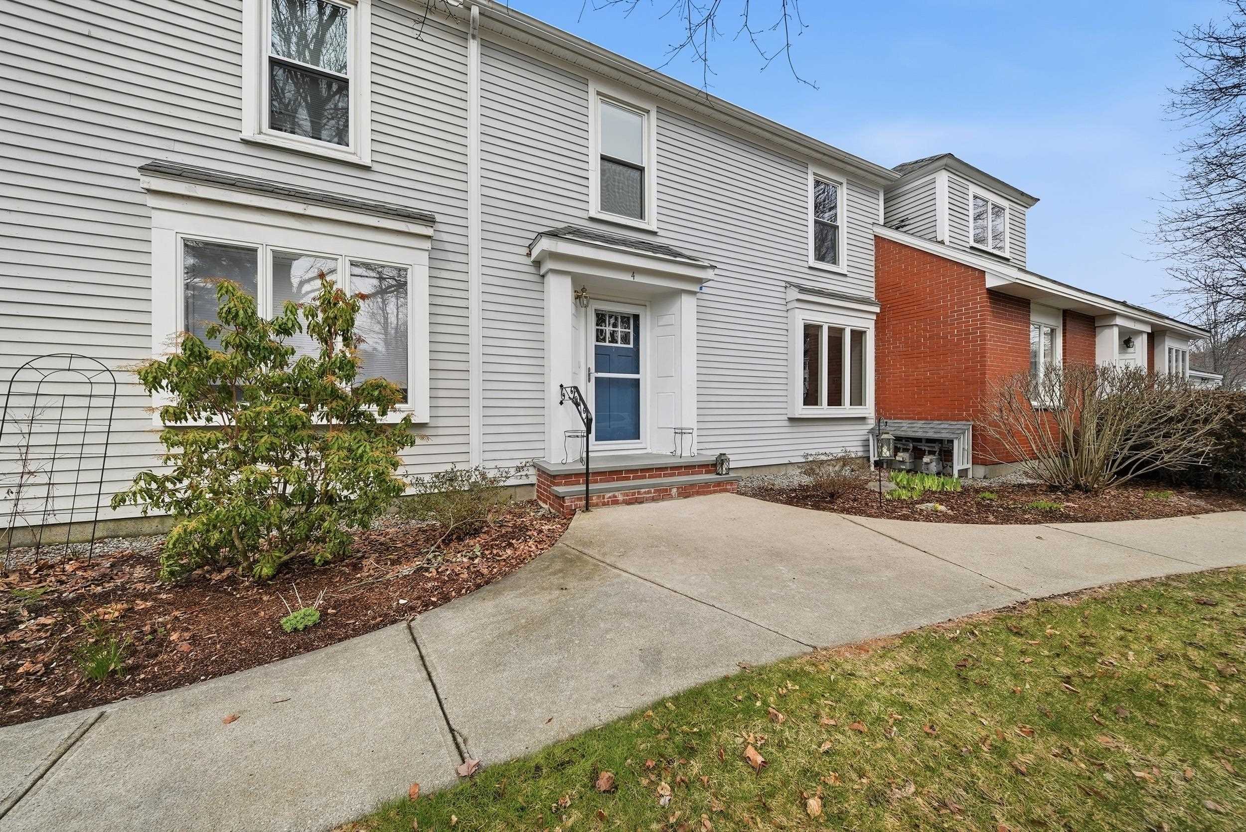 4 Mill Falls Road, Unit 4 Pembroke, NH 03275 - Photo 32 of 40