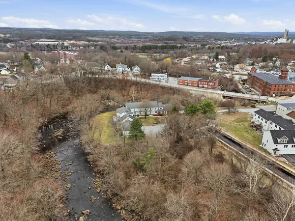 $400,000 | 4 Mill Falls Road, Unit 4, Pembroke, NH 03275