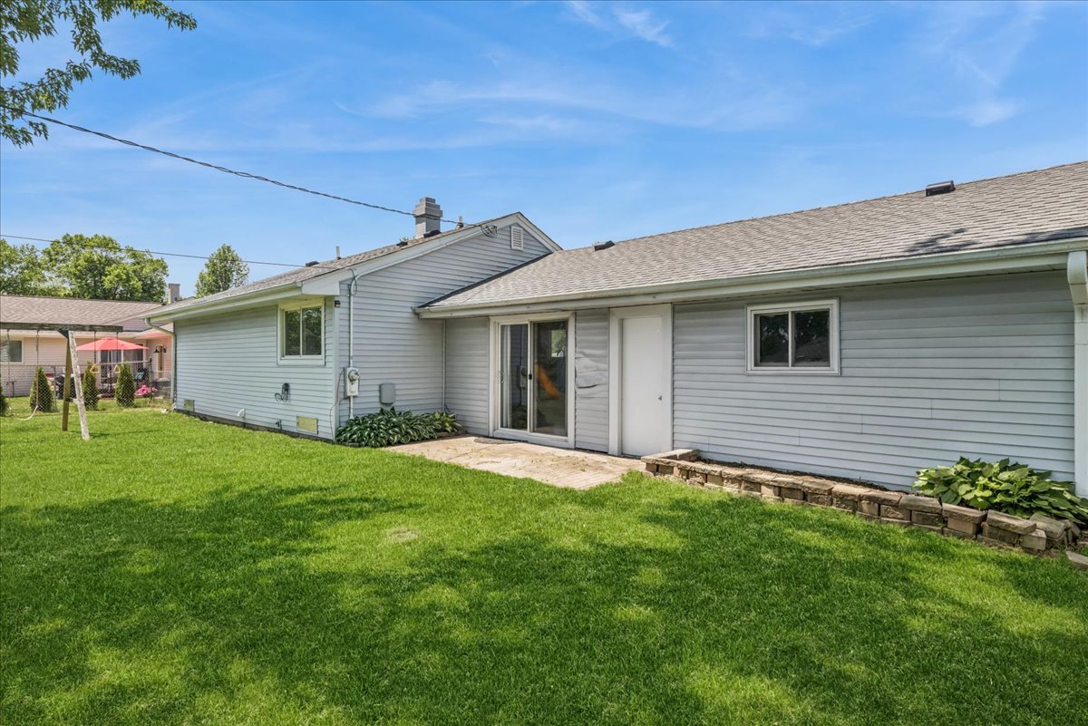 17 Rugby Road Lake Zurich, IL 60047 - Photo 16 of 20 Gallery Image 16