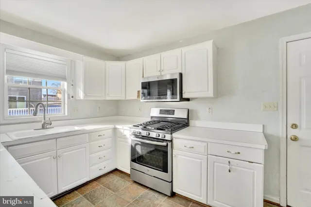 $299,900 | 155 Abbey Drive, Mount Wolf, PA 17347