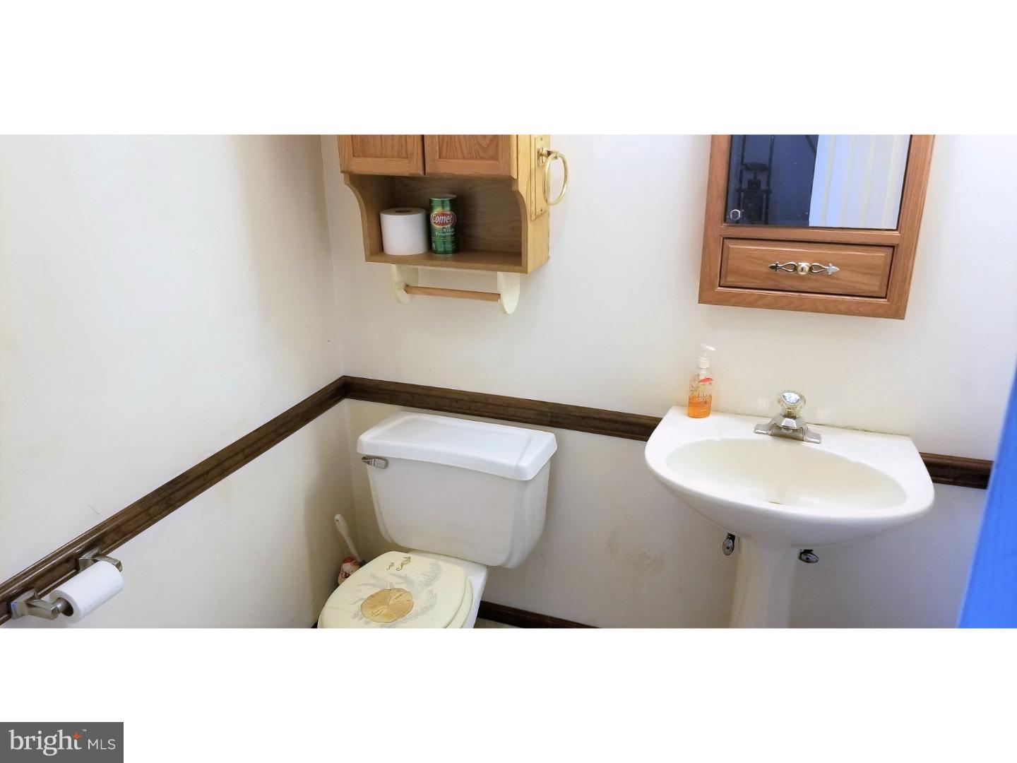 35 Middle Wallop Road Bear, DE 19701 - Photo 5 of 22 Bathroom