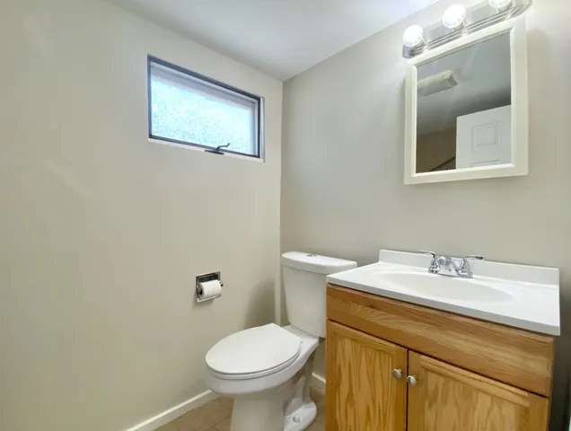 $2,000 | 307 Elgin Avenue, East Dundee, IL 60118