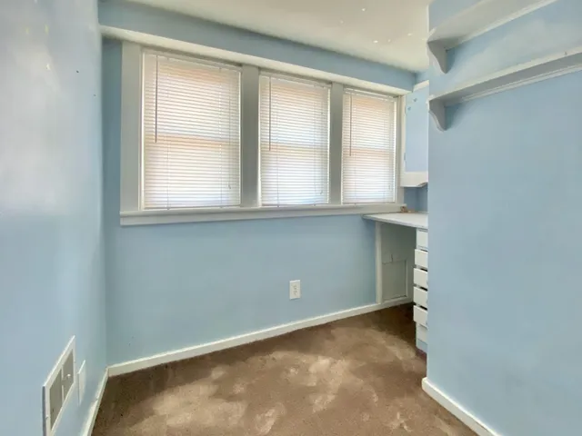 $2,000 | 307 Elgin Avenue, East Dundee, IL 60118