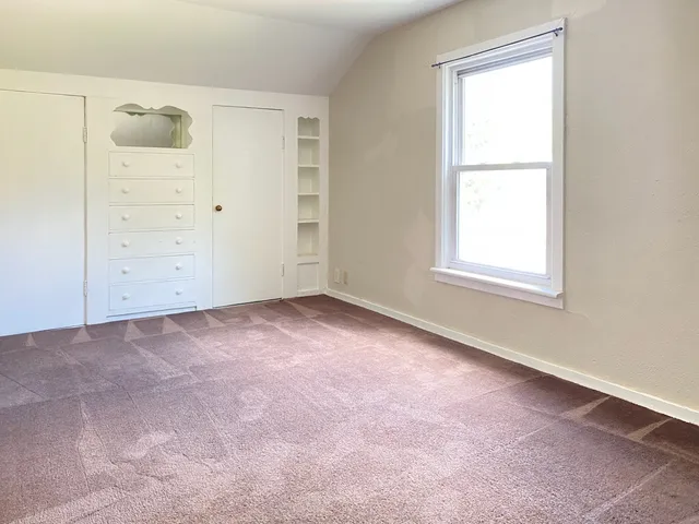 $2,000 | 307 Elgin Avenue, East Dundee, IL 60118