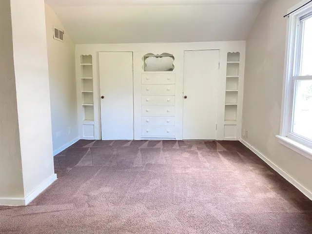 $2,000 | 307 Elgin Avenue, East Dundee, IL 60118