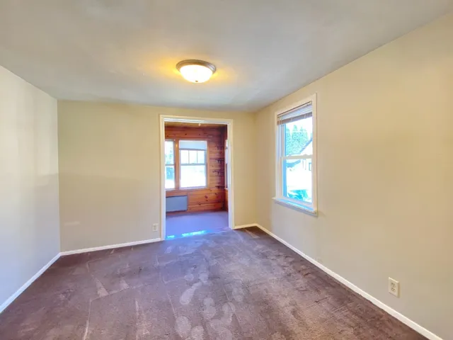 $2,000 | 307 Elgin Avenue, East Dundee, IL 60118