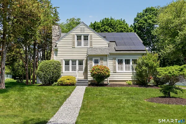 $679,000 | 23 Brewster Place, Trumbull, CT 06611