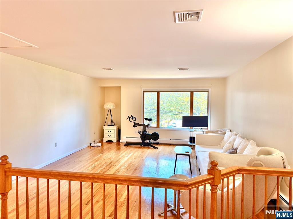 372 Chestnut Street Ridgefield, NJ 07657 - Photo 6 of 26