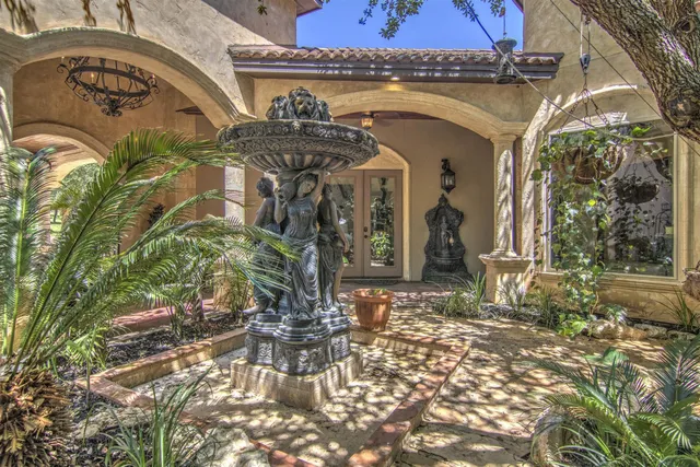 a view of a entryway