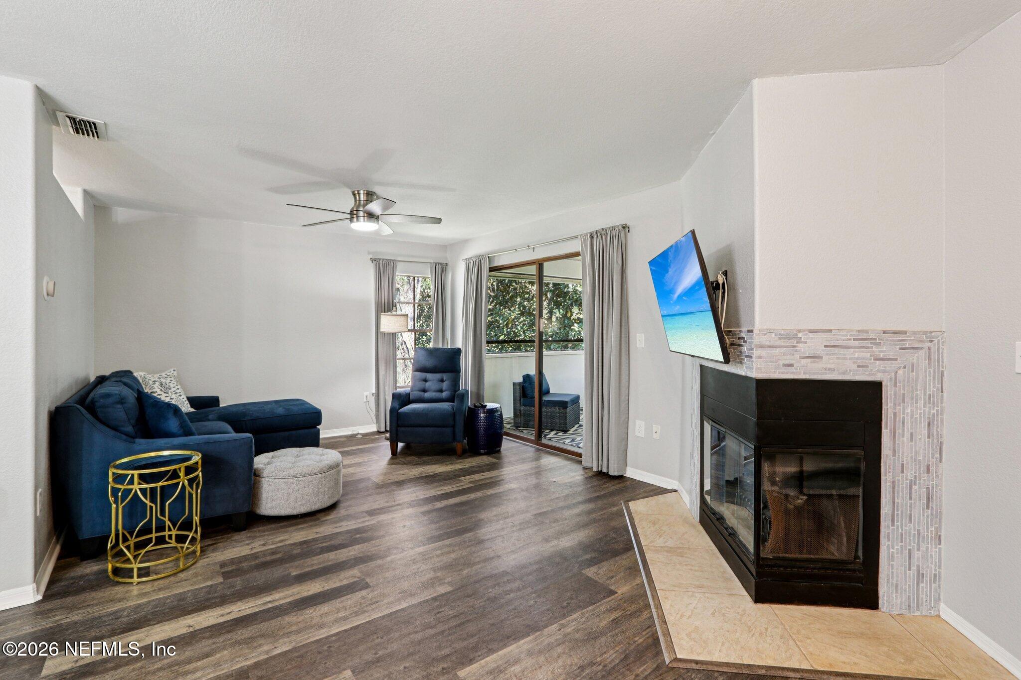 10150 Belle Rive Boulevard, Unit 102 Jacksonville, FL 32256 - Photo 3 of 33 8-web-or-mls-Belle Rive Blvd unit 102-S2