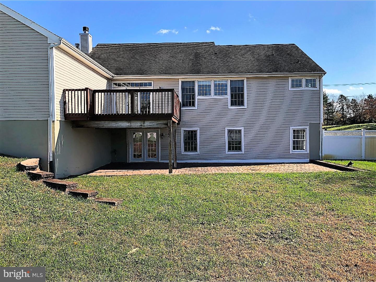 233 Rainey Road Woolwich Township, NJ 08085 - Photo 3 of 25