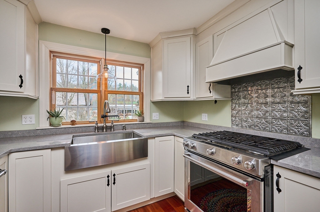 23 South Mill River Road Deerfield, MA 01373 - Photo 11 of 38