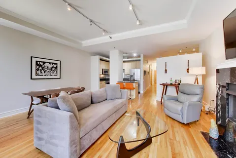 $330,000 | 212 West Washington Street, Unit 908, Chicago, IL 60606