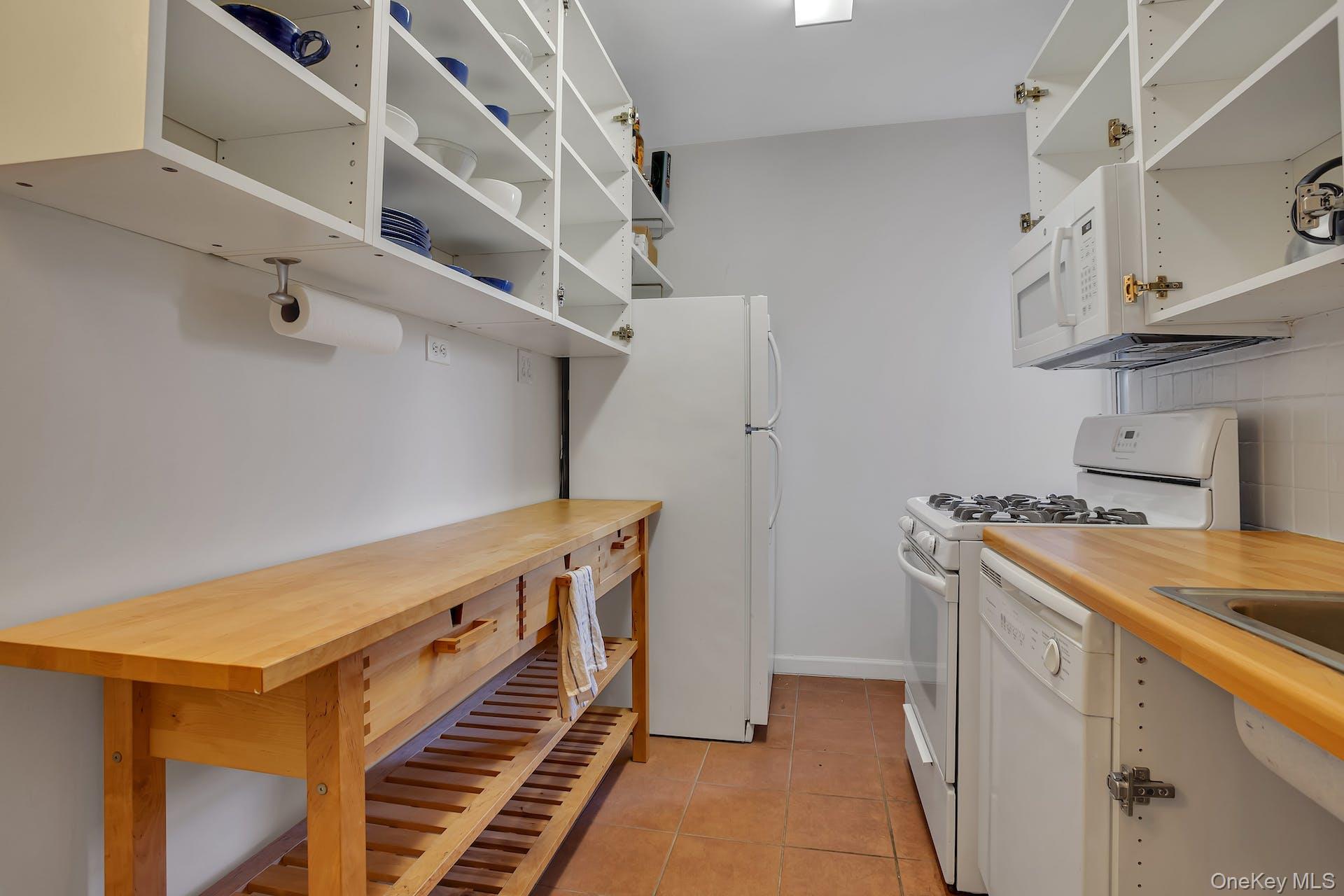 113-14 72nd Road, Unit 3D Queens, NY 11375 - Photo 12 of 23