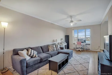 $278,000 | 113-14 72nd Road, Unit 3D | Forest Hills