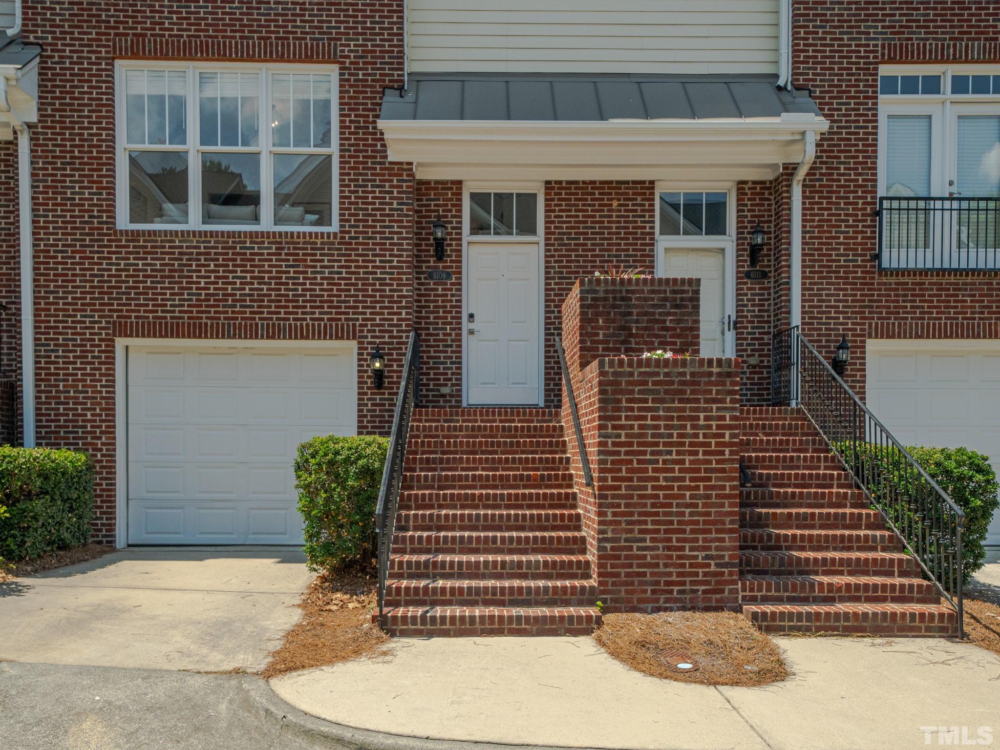 6109 Shandwick Court Raleigh, NC 27609 - Photo 4 of 36 a front view of a house