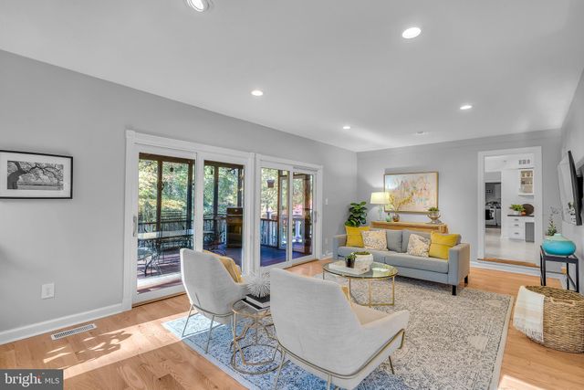 $1,100,000 | 13416 Bonnie Dale Drive, North Potomac, MD 20878