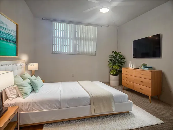 $2,150 | 9450 Poinciana Place, Unit 103, Davie, FL 33324